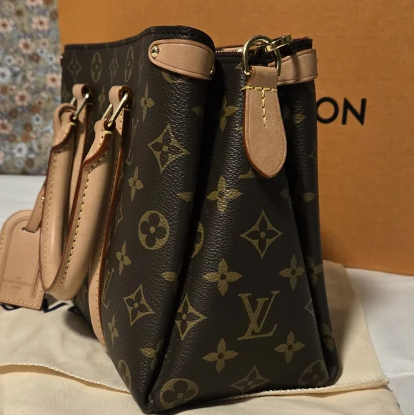 Louis Vuitton LV Monogram Soufflot BB - Picture 4 of 10